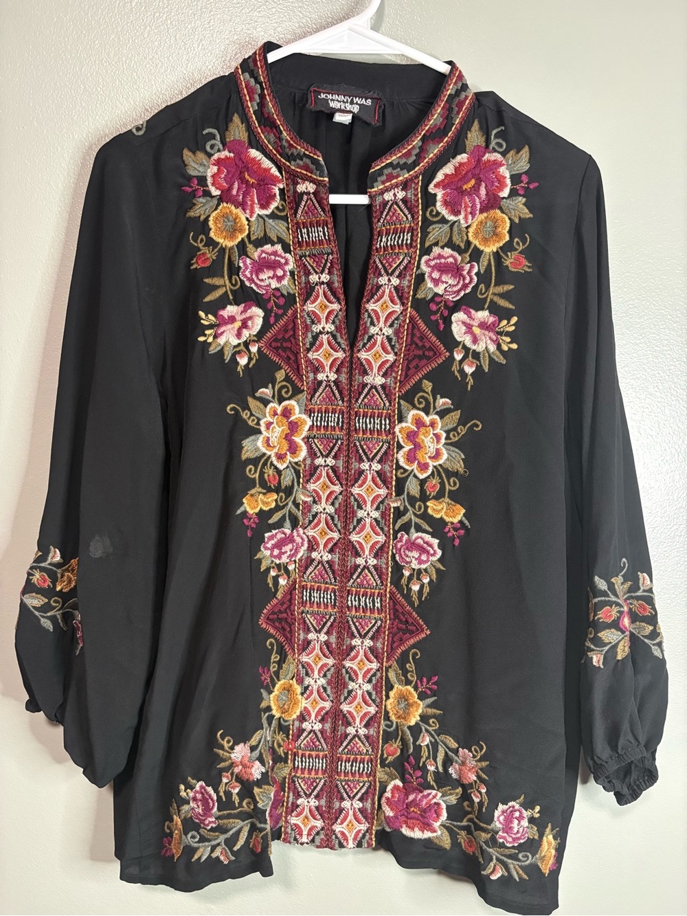 Johnny Was Workshop Embroidered Black Peasant Tunic Blouse Size Small Boho Chic